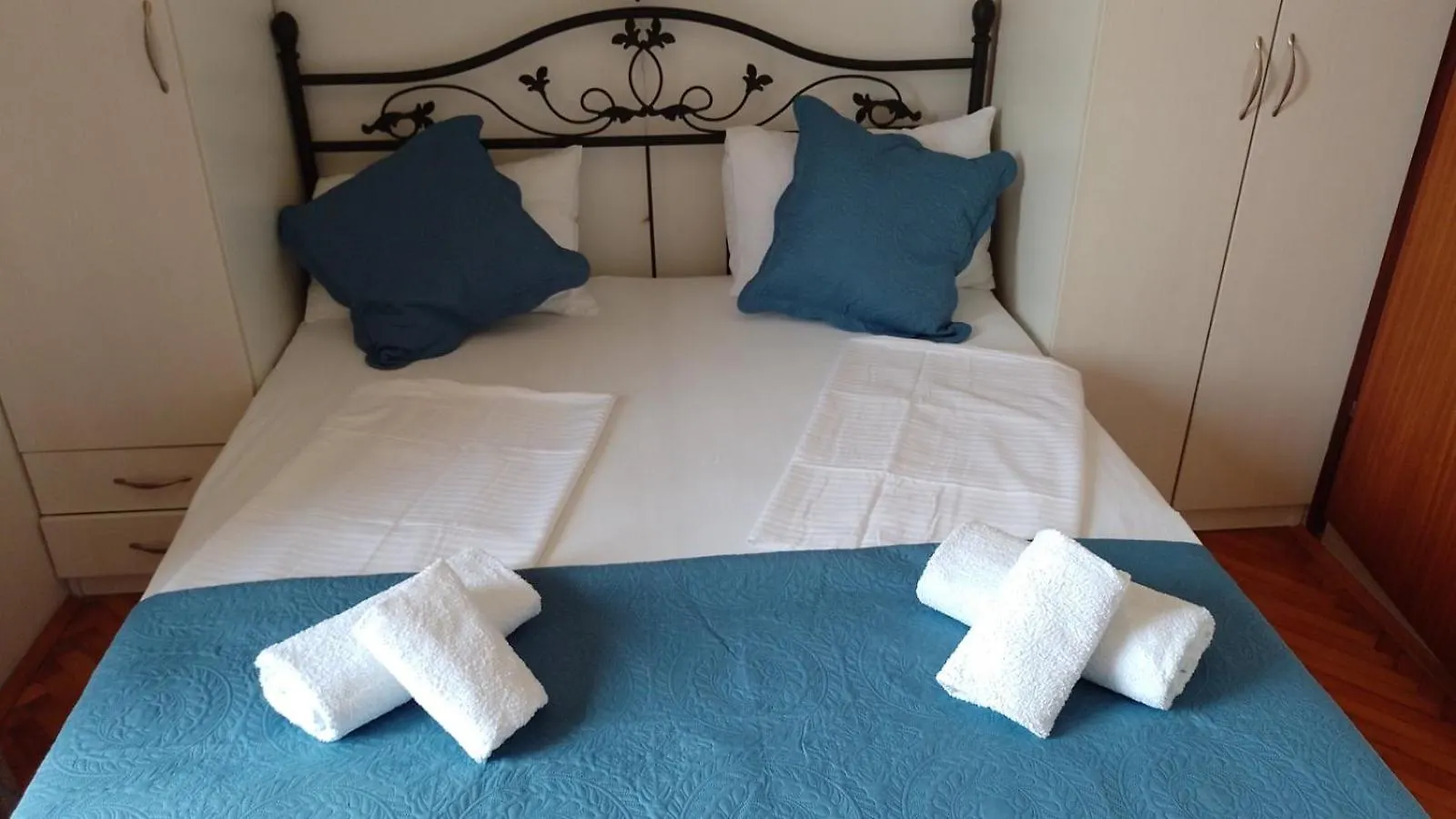 Apartments Vila Miranda On The Beach Barbat na Rabu 0*,  Kroatien