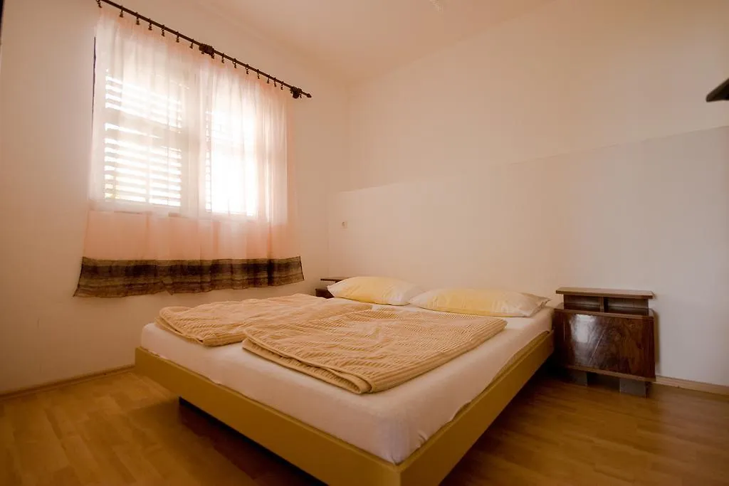 Apartments Vila Miranda On The Beach Barbat na Rabu