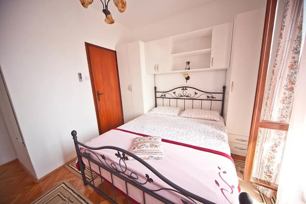 Apartments Vila Miranda On The Beach Barbat na Rabu Kroatien