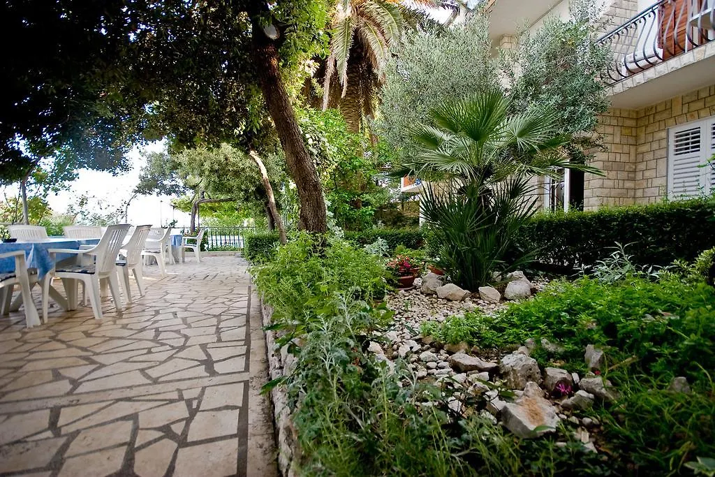 Apartments Vila Miranda On The Beach Barbat na Rabu 0*,  Kroatien