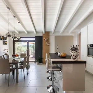 Badessa Villa Noto