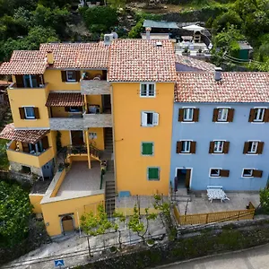 Apartmán And Roberto B., Valun